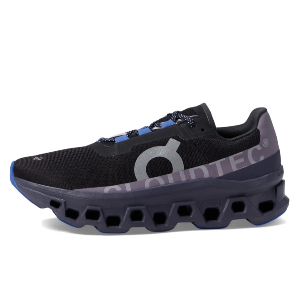 On Cloudmonster magnet/shark size 10